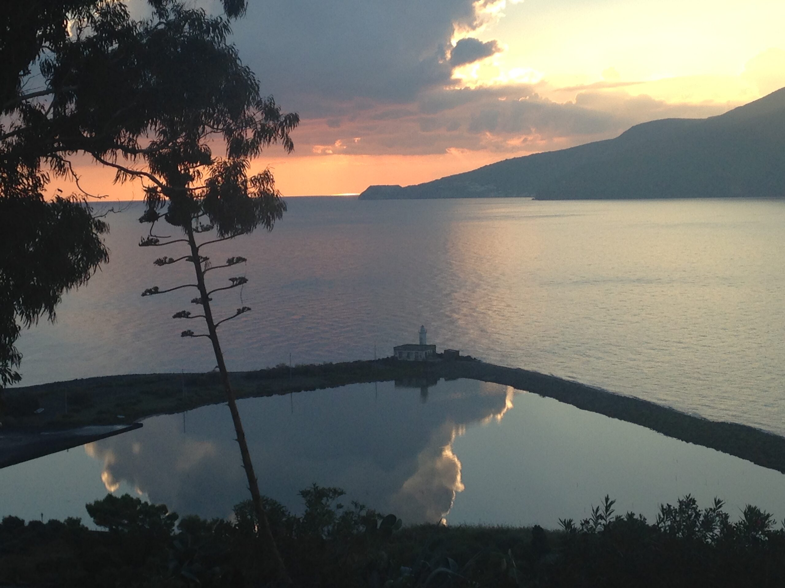 Il laghetto di Lingua - Isole Eolie