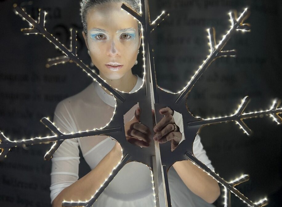 SICILIA OUTLET VILLAGE, L’ALBERO BRILLERÀ SU UNA MERAVIGLIOSA PISTA DI PATTINAGGIO APERTA AL PUBBLICO DAL 9 NOVEMBRE AL 6 GENNAIO