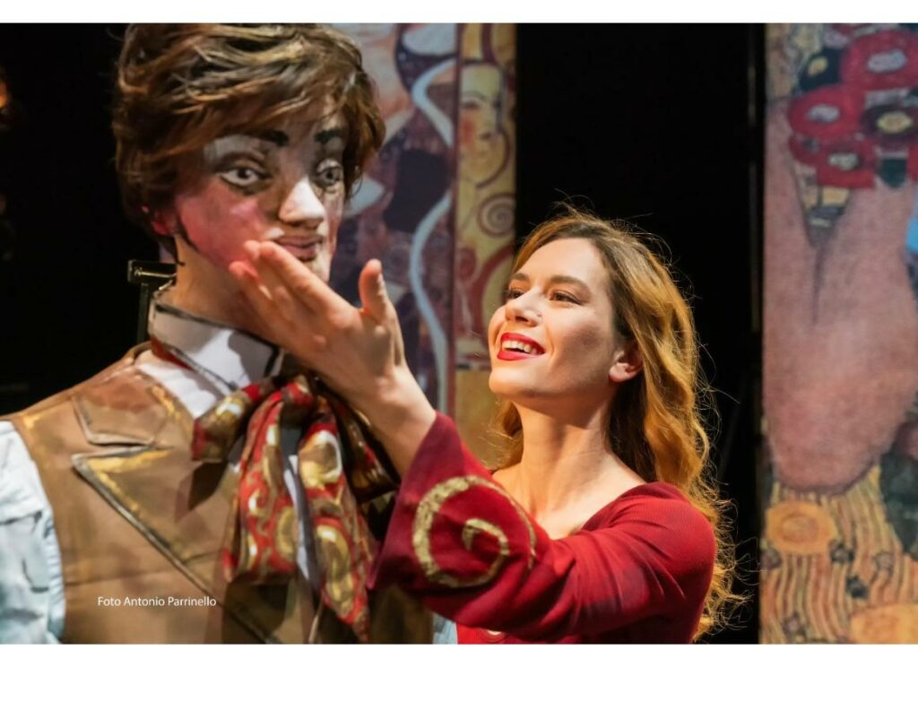 Lucia Lavia in scena ne La Signorina Else al Teatro Stabile di Catania, regia Henning Brockhaus