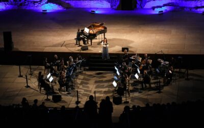 Quando l’alba incontra il mito: il trionfo di Ambra Angiolini e di “Svegliare il giorno” al Teatro Antico di Taormina